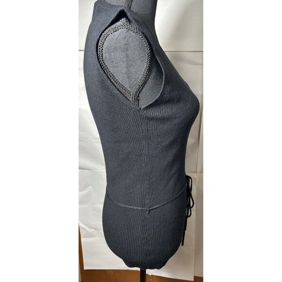 BCBG MAXAZRIA Black V Neck Sweater Vest Top Sleeveless Size S - Picture 9 of 10